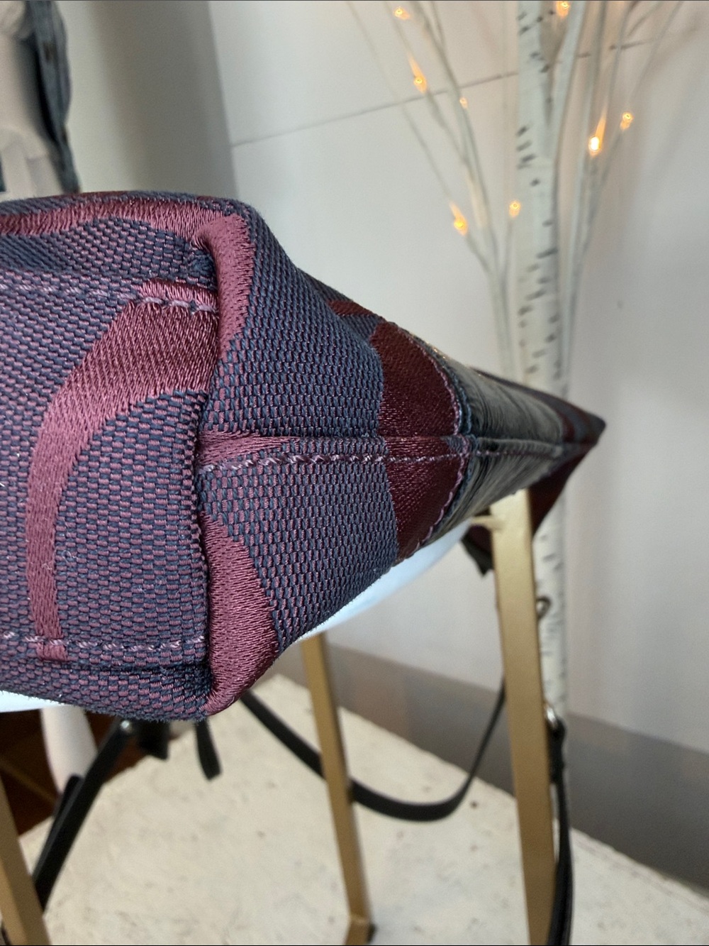 Coach EUC signature legacy convertible hobo bag W/2 hang tags & 2 straps rem - Picture 7 of 15